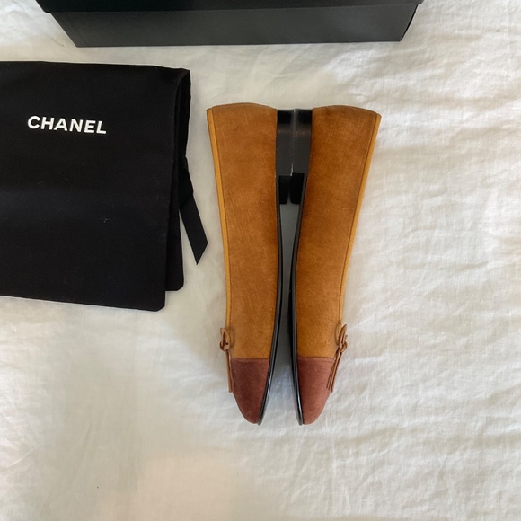 Chanel Cambon Ballet Flats - Picture 4 of 5